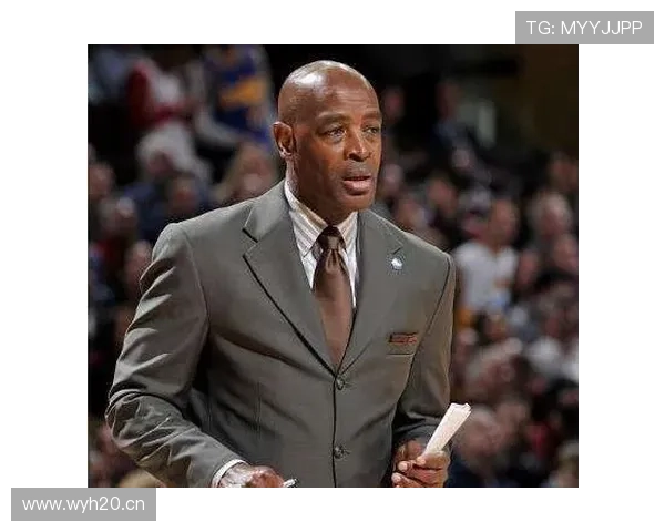 祖布门迪在单后腰体系中的战术定位解析