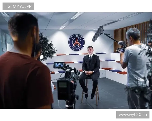 乌加特在巴黎中场防守重建中的角色定位分析