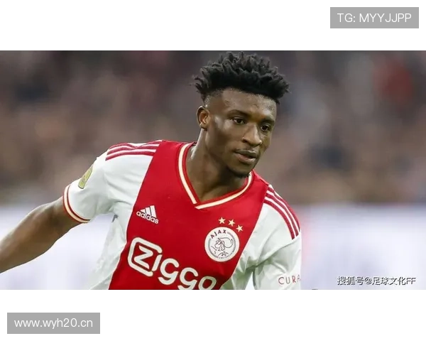 库杜斯：从北西兰新星到阿贾克斯王牌的生涯阶段复盘