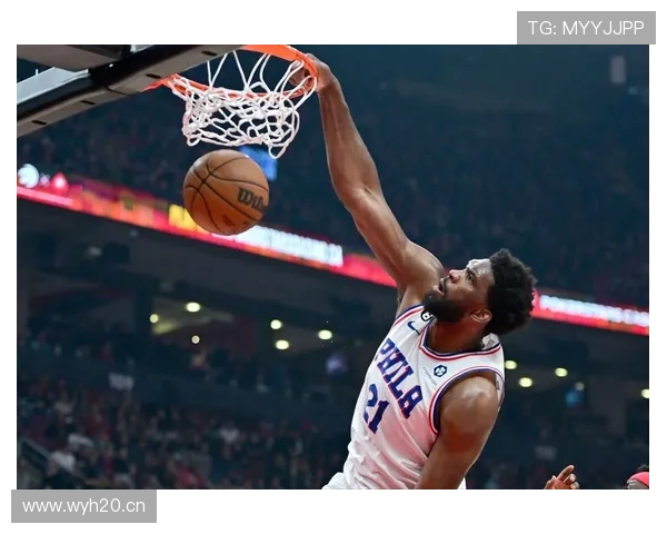 恩比德训练完直接睡，跟普通上班族一点都不一样，你以为打球累到不行他倒像场上的睡神？